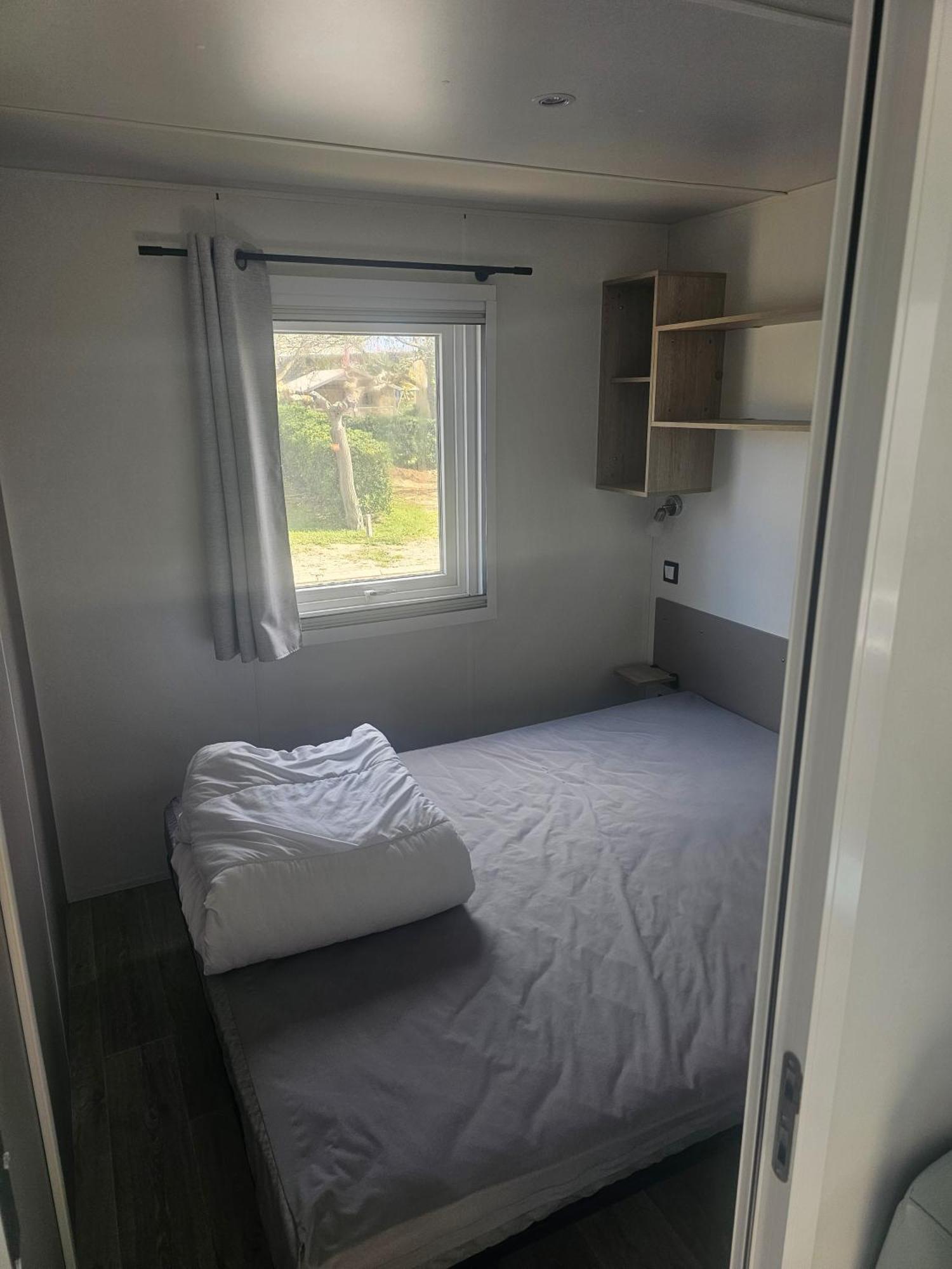 Mobil Premium L048 Campsite Narbonne